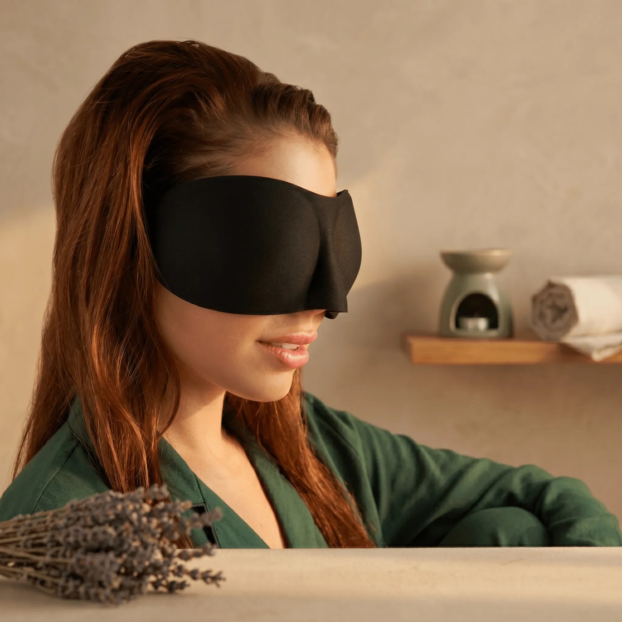 Hushly weighted eye mask - Hushly